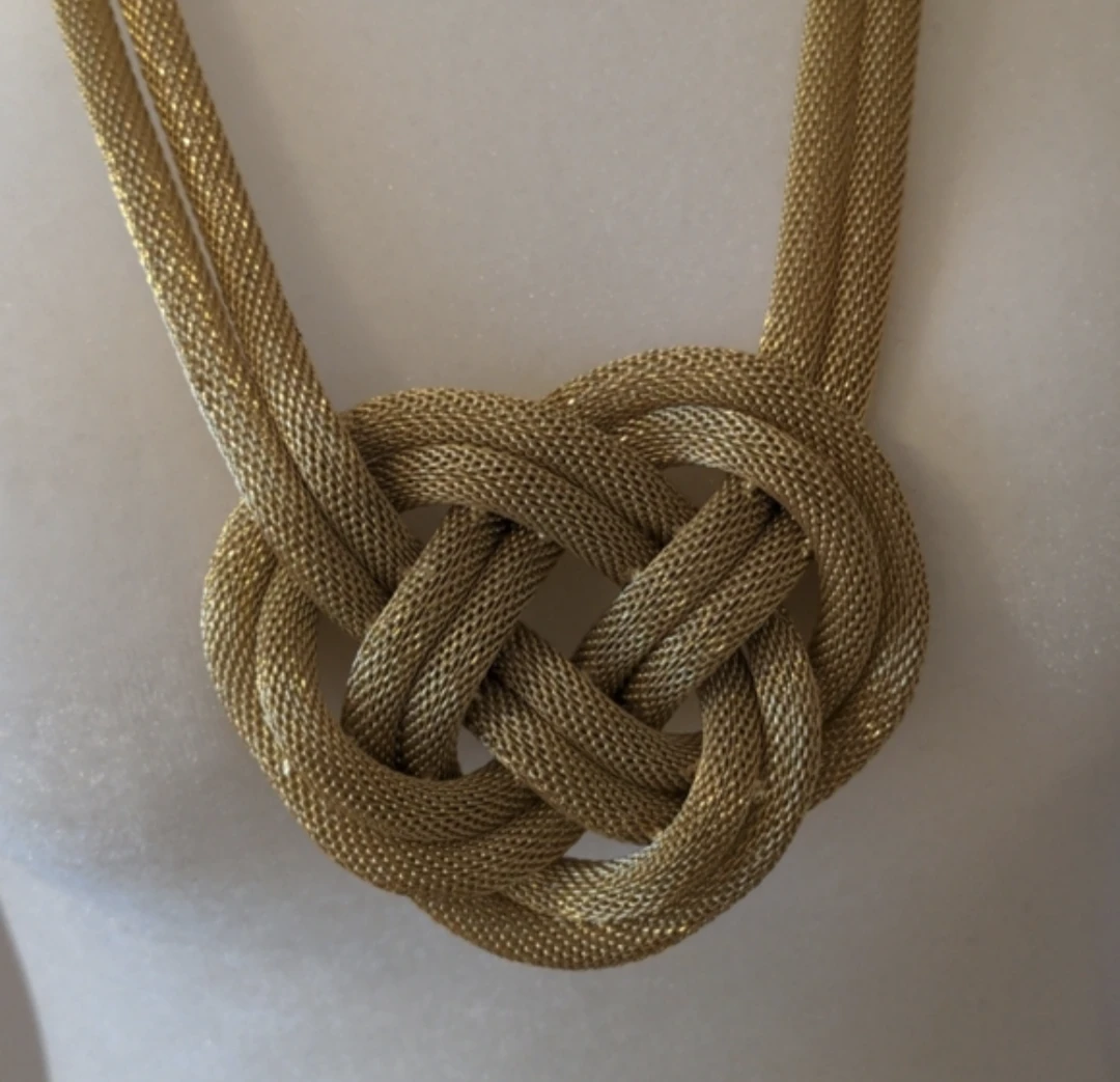 Vintage Gold Tone Knot Necklace - photo 2