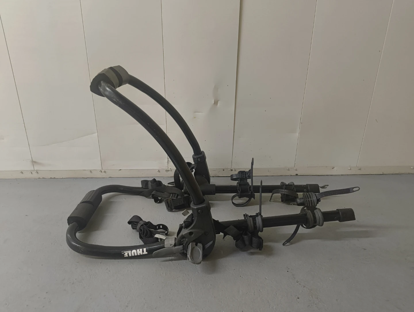 Thule 2-Bike Rack for Car