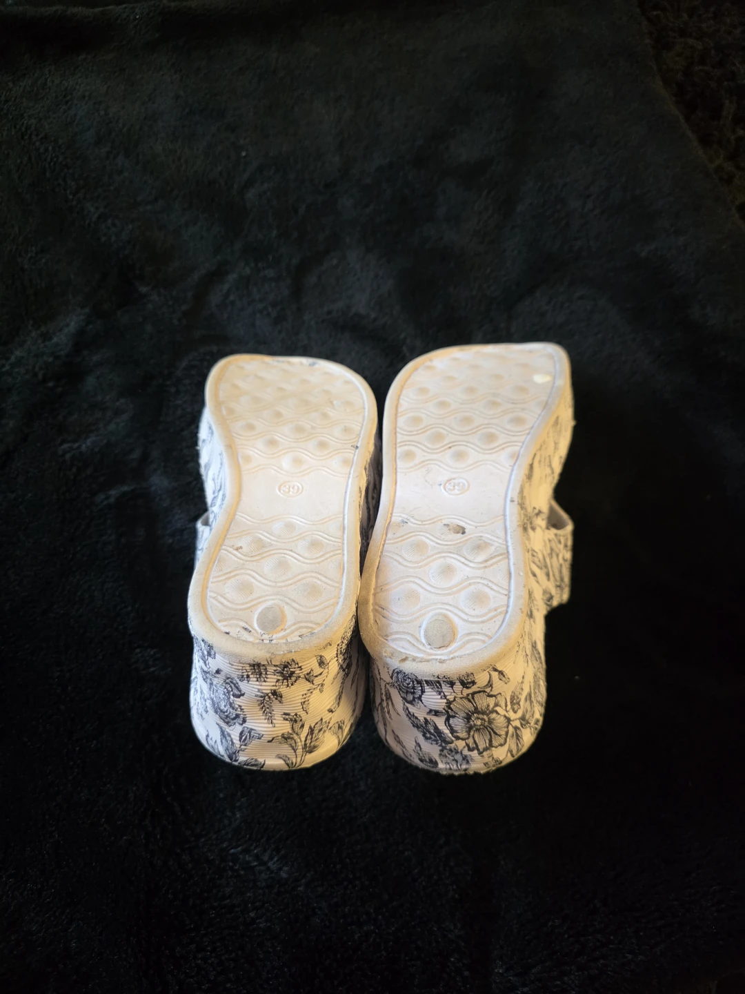 Simon Chang Floral Platform Flip Flops - photo 3