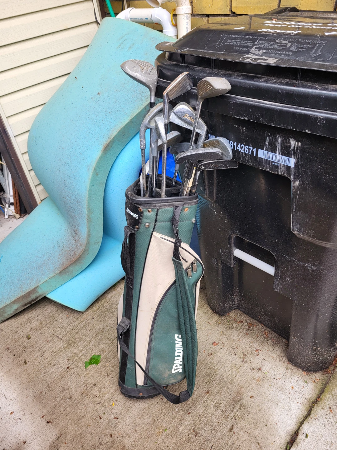 Spalding Golf Club Set