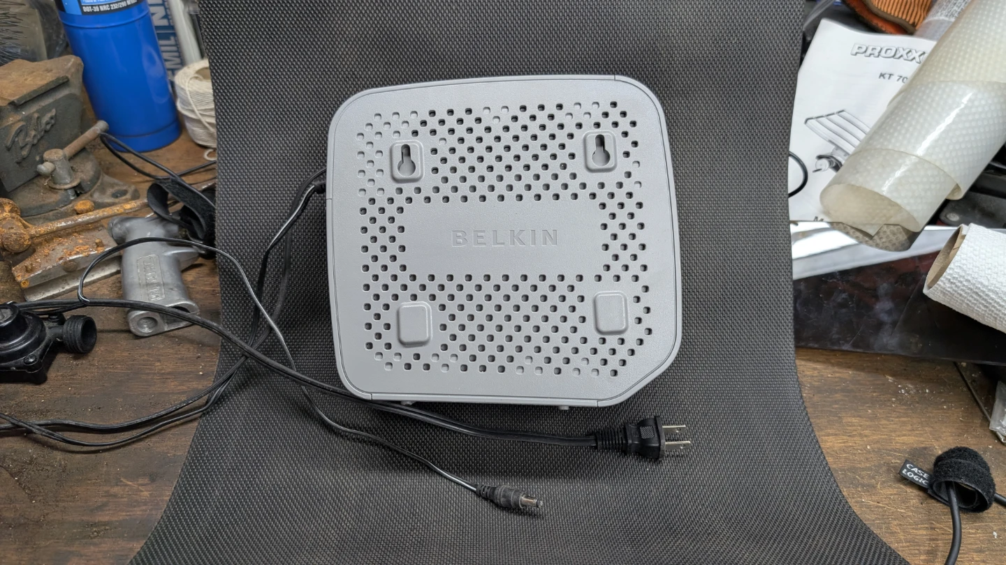 Belkin Battery Backup Unit *NO BATTERY*