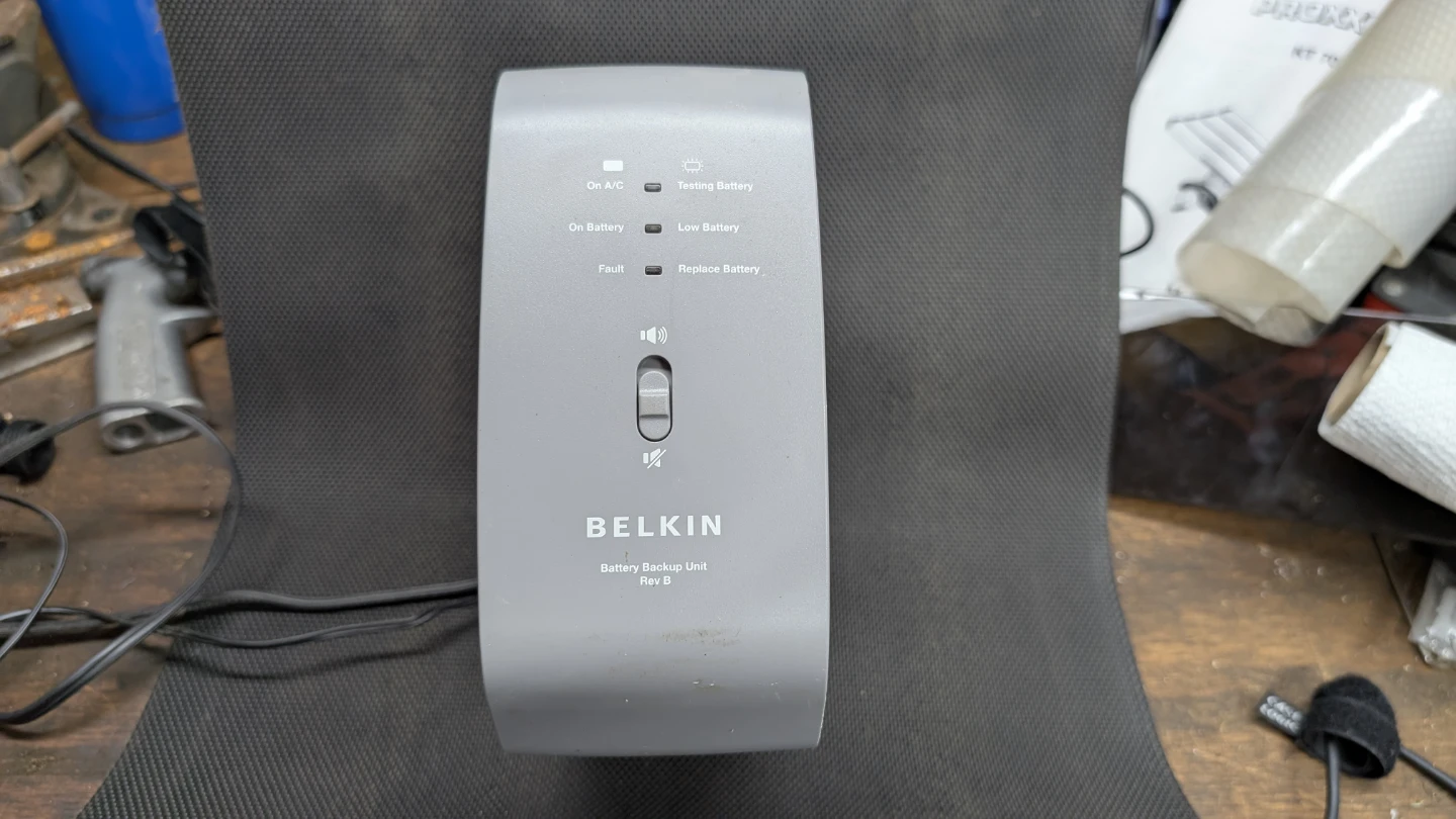 Belkin Battery Backup Unit *NO BATTERY* - photo 2