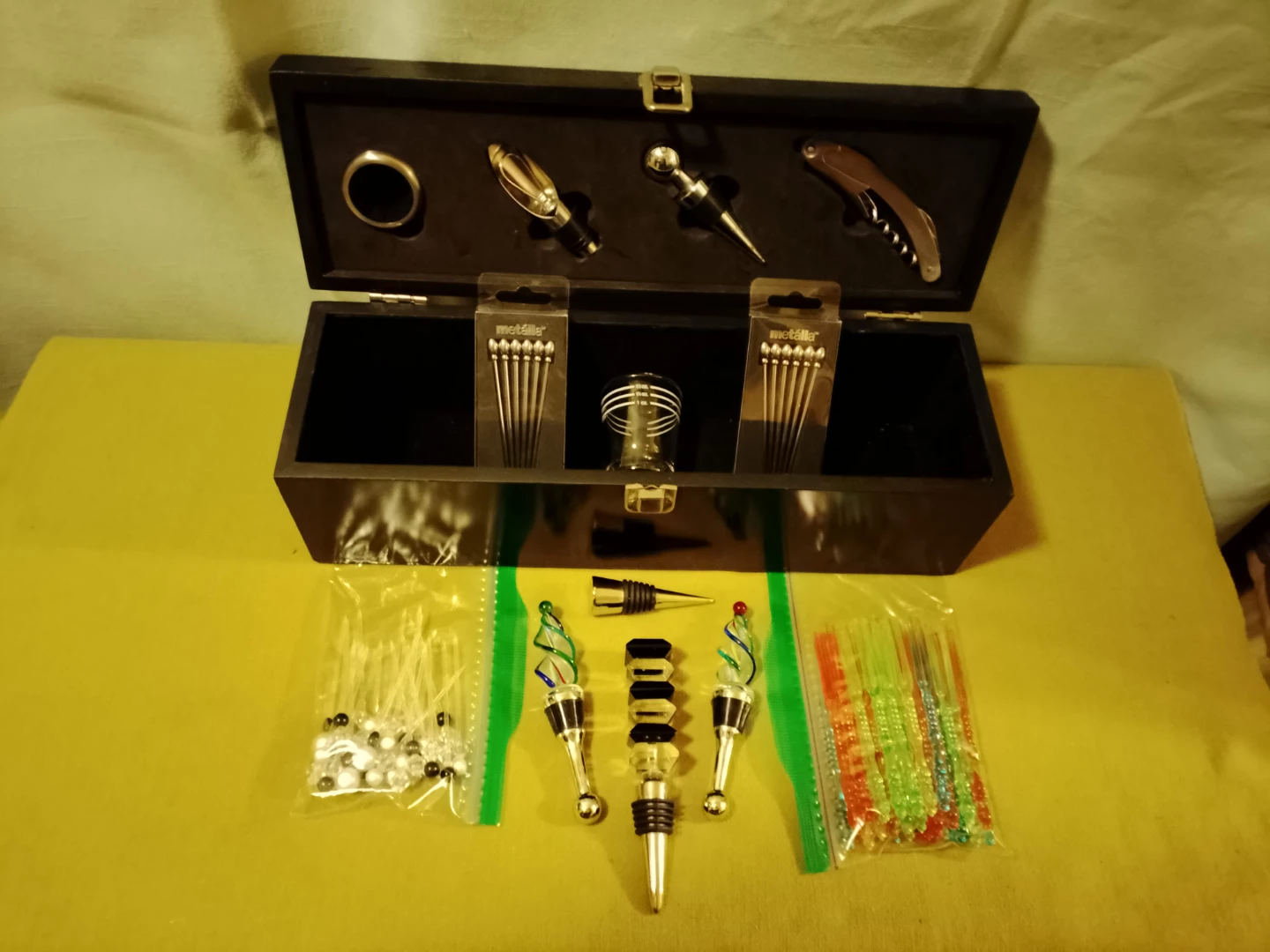 🍷 🆕 Wine Accessory Set with Storage Box 🍷 🆕