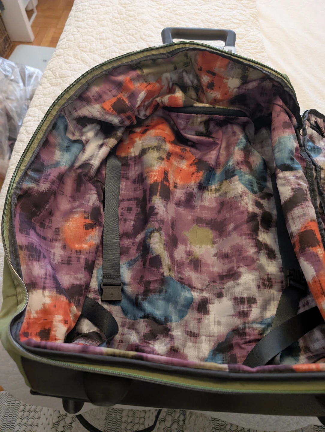 Tumi Voyageur International Carry-On Luggage - photo 5