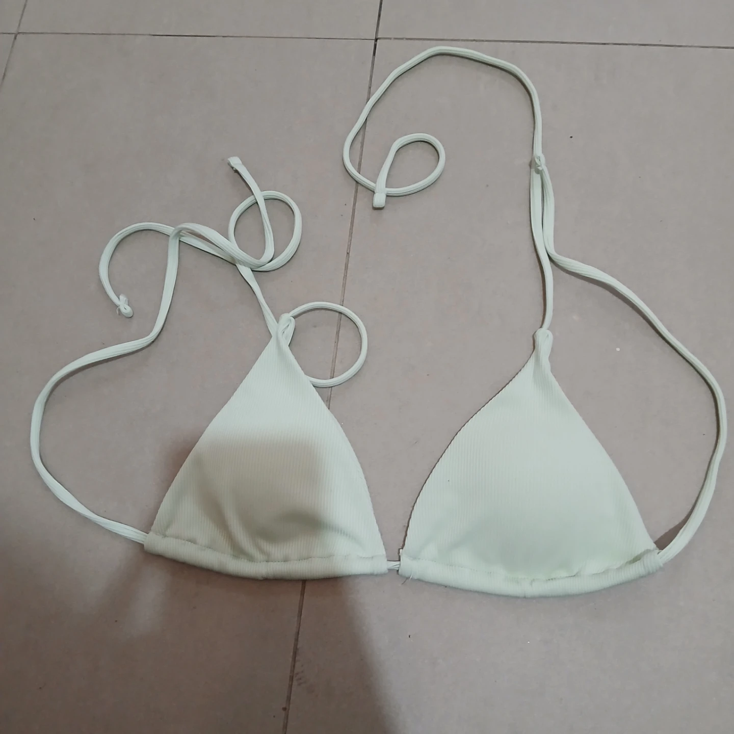 ⚽ Light Green Bikini Top