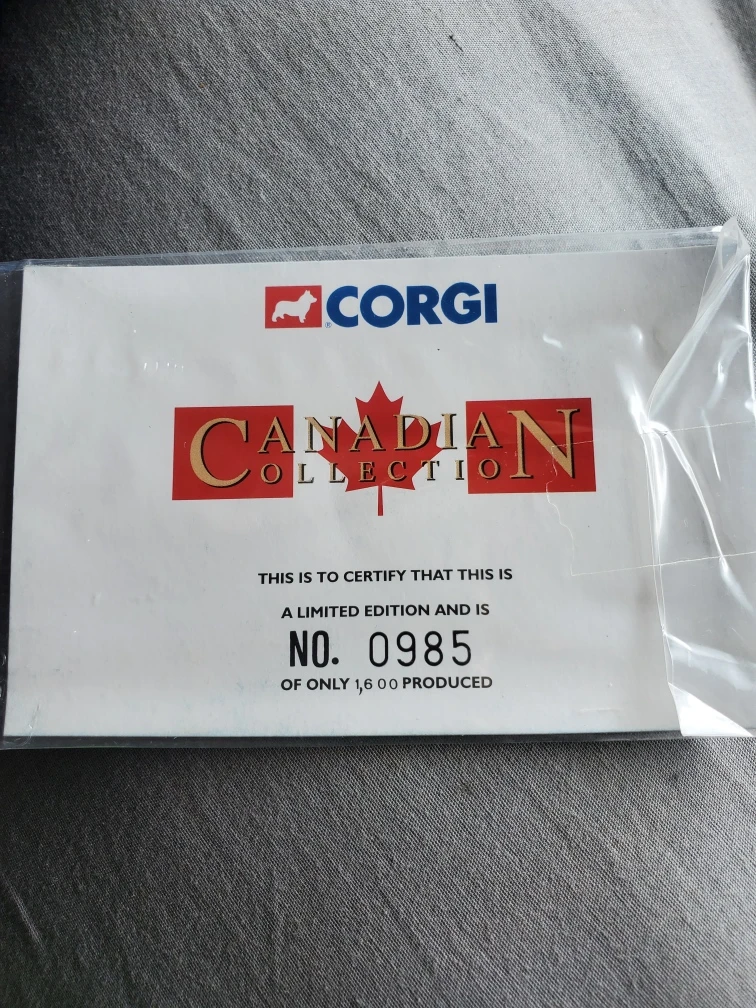This is a Corgi Die-Cast Collectibles TTC PCC Streetcar - photo 4