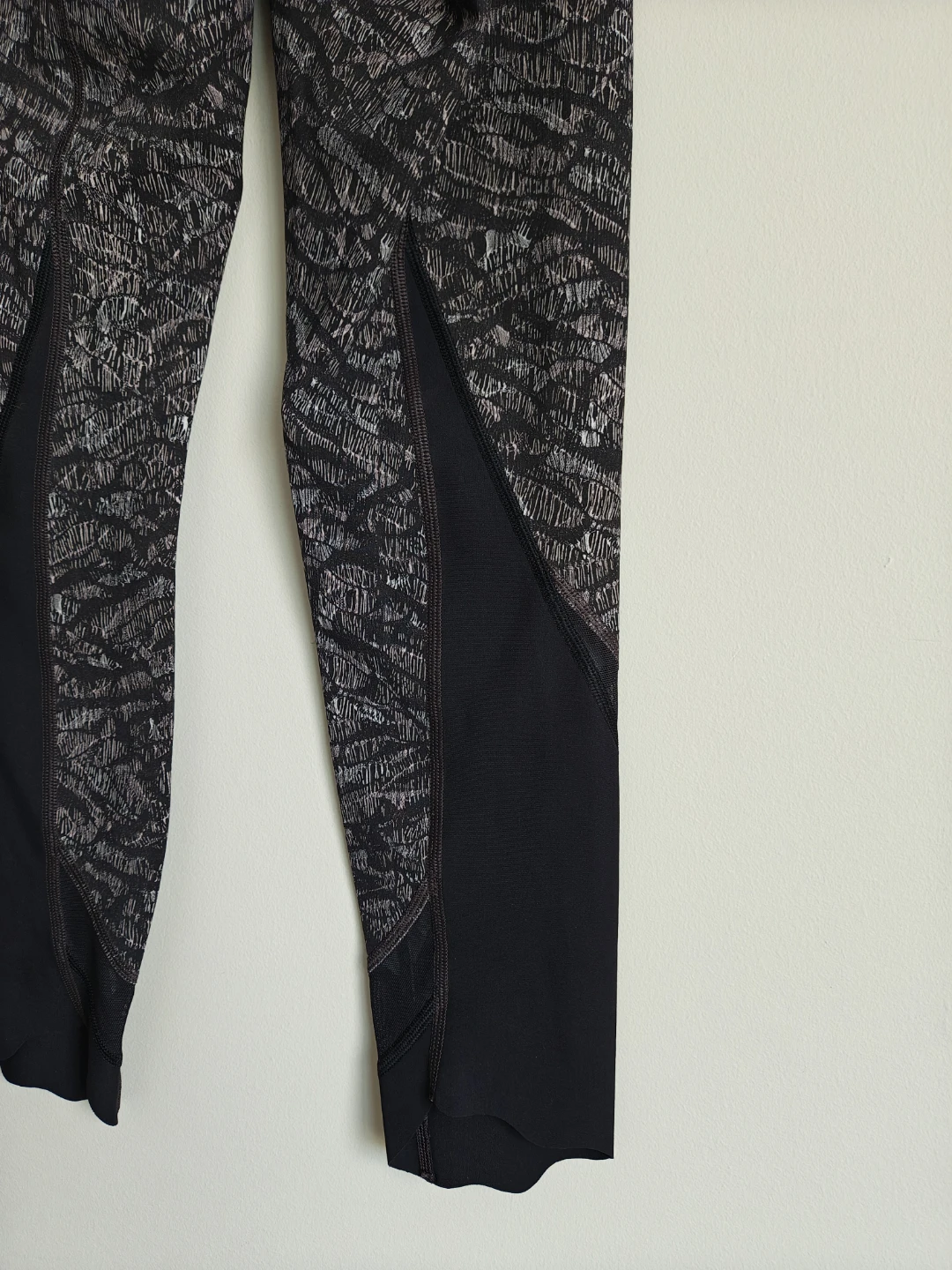 Lululemon Active Leggings - photo 3
