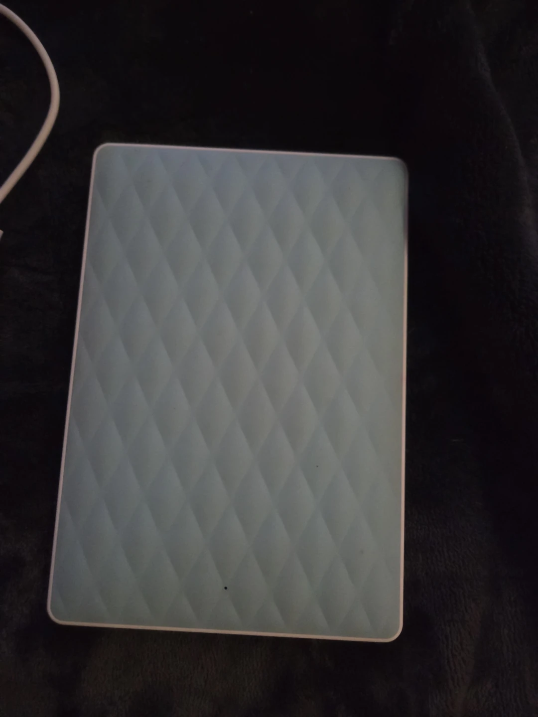 Kobo eReader with Red Polka Dot Case and Charger - photo 2