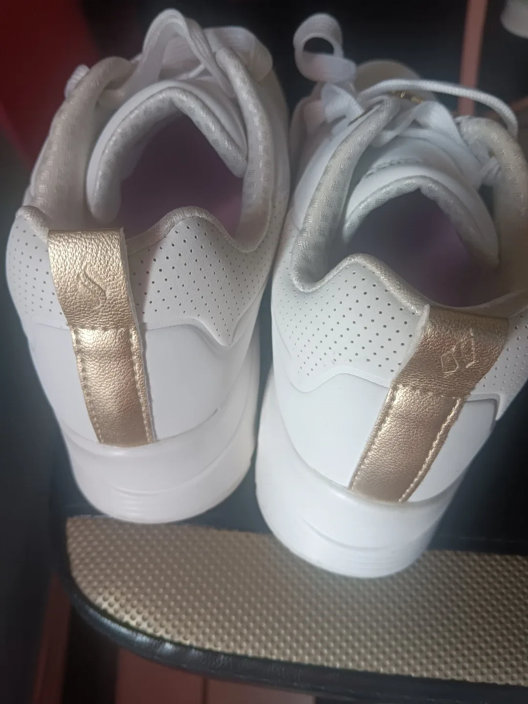 White Skechers Sneakers with Gold Star Charms - photo 5
