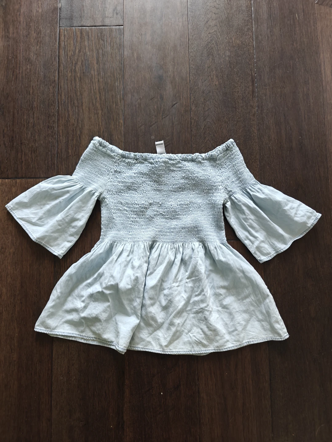 Off-the-Shoulder Peplum Top ⚽