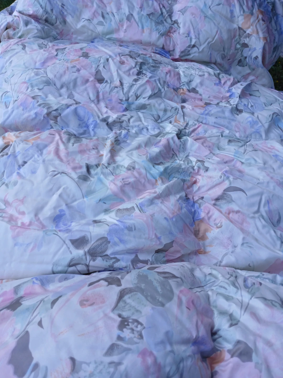 Swan White Goose Down Quilt - photo 2