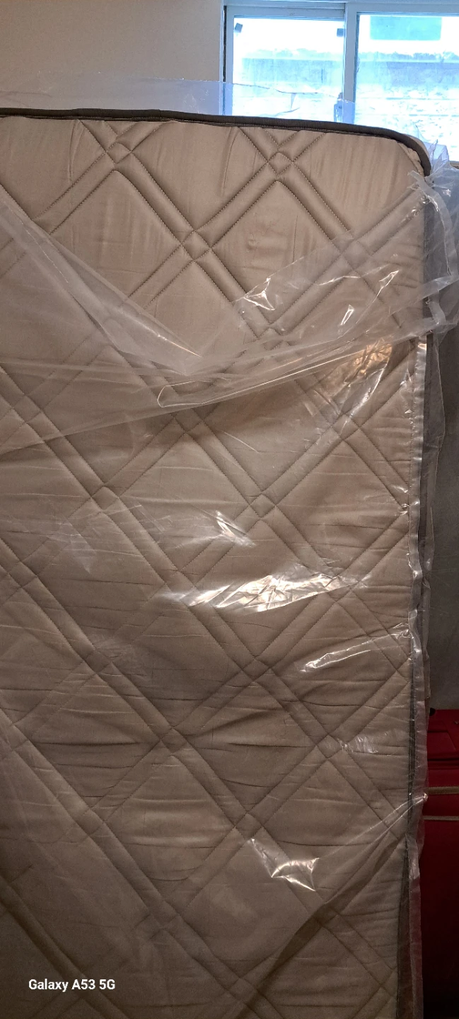 3 single Mattress and one with box - photo 3