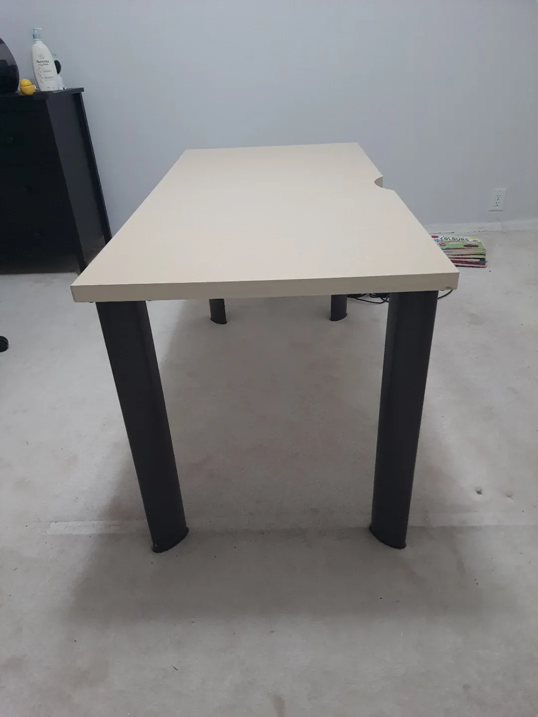 Steelcase Desk with wheels