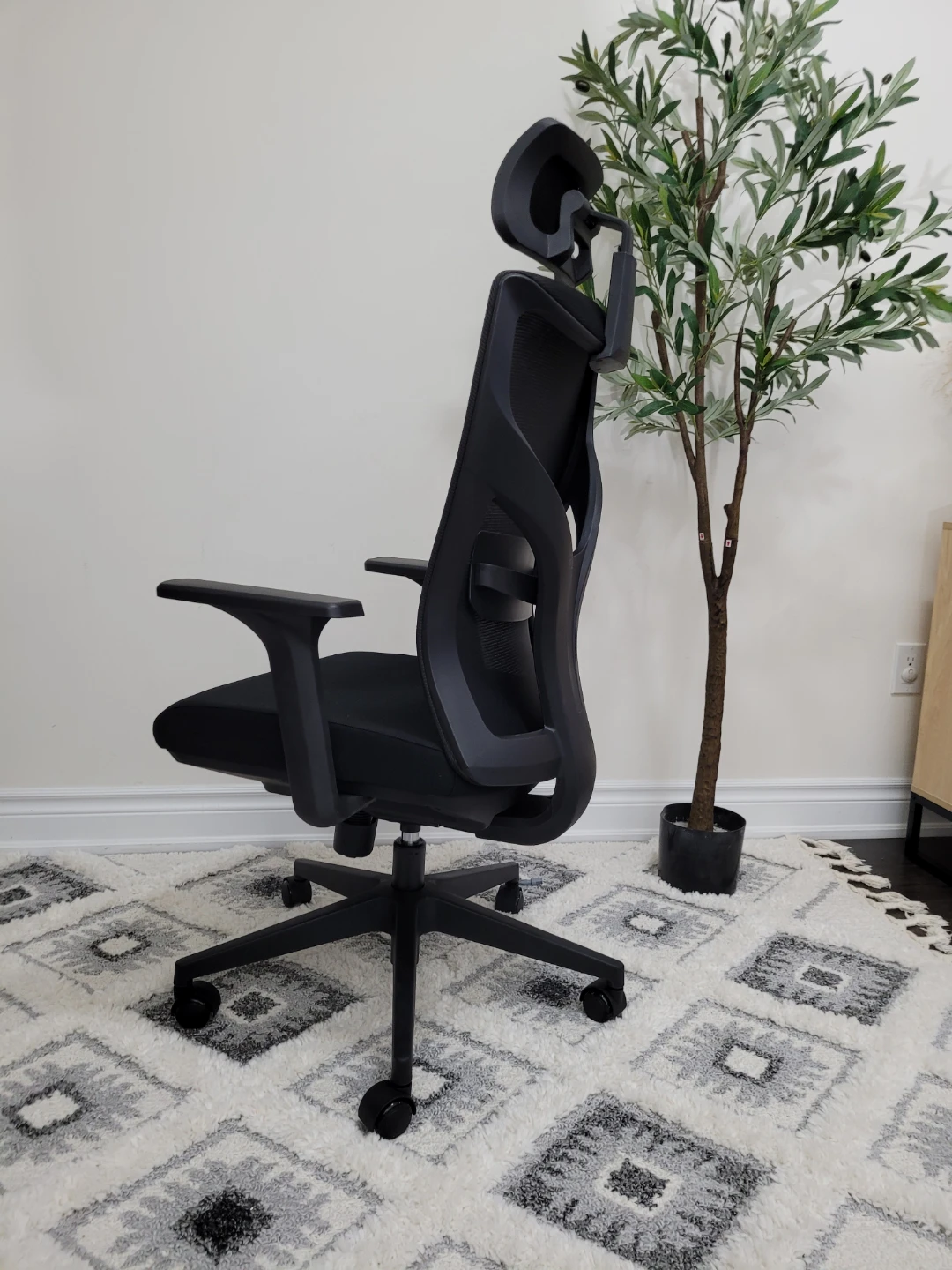 Ergonomic Mesh Office Chair with Headrest - photo 2