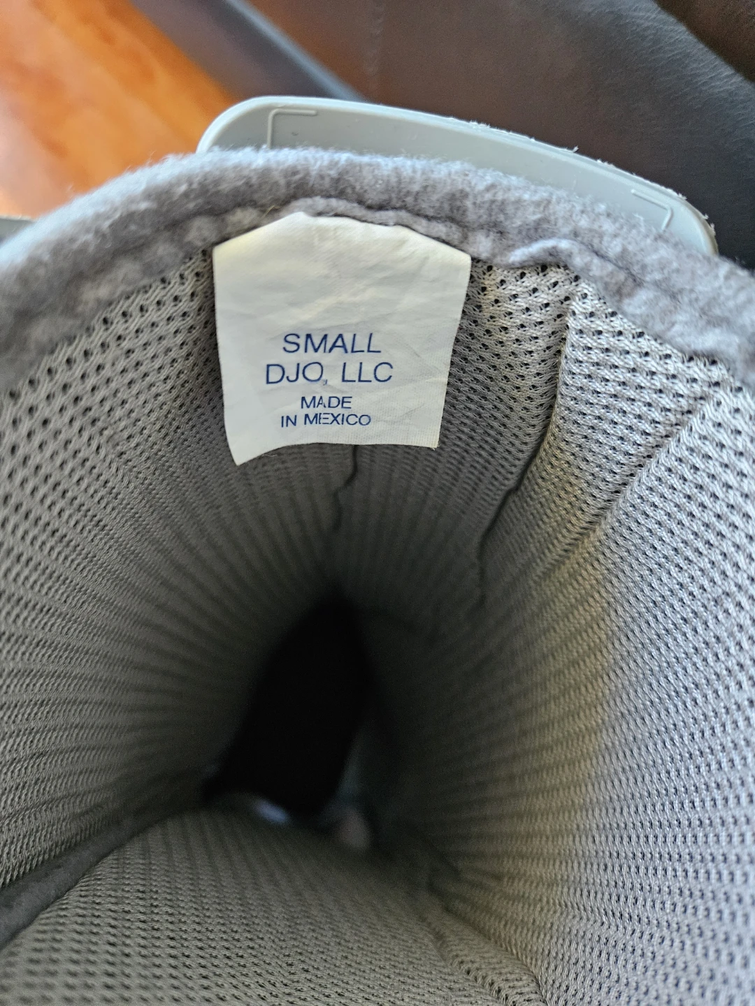 Aircast Walker Boot size small - photo 4