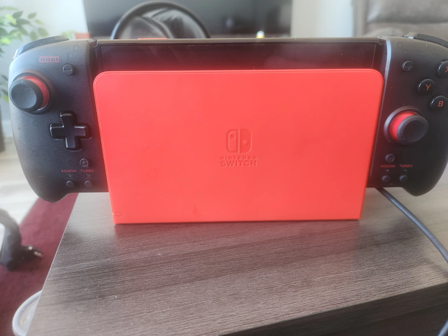 Nintendo Switch OLED + Hori Split Pad Pro Controllers - photo 3