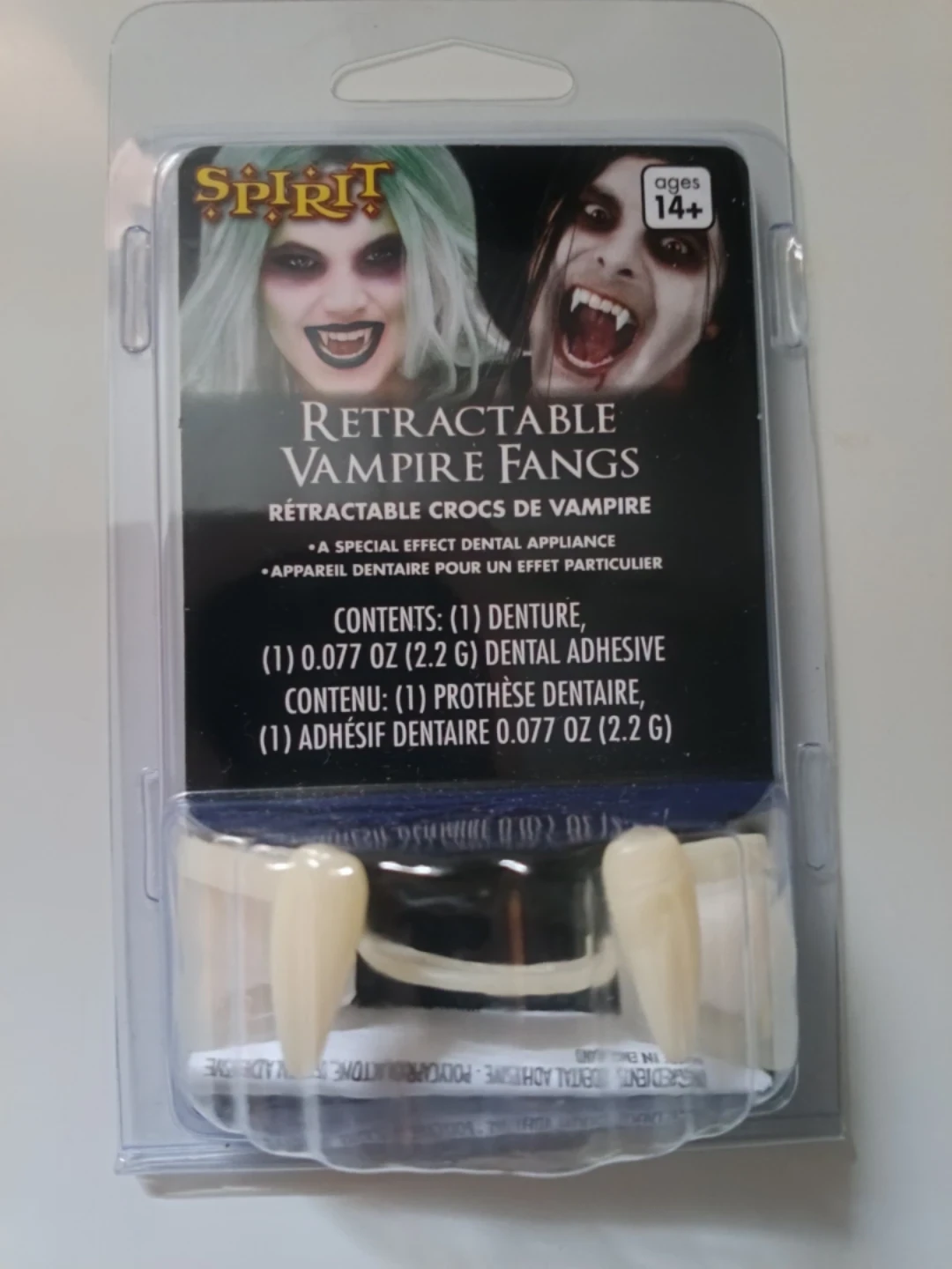 ⚽ vampire fangs