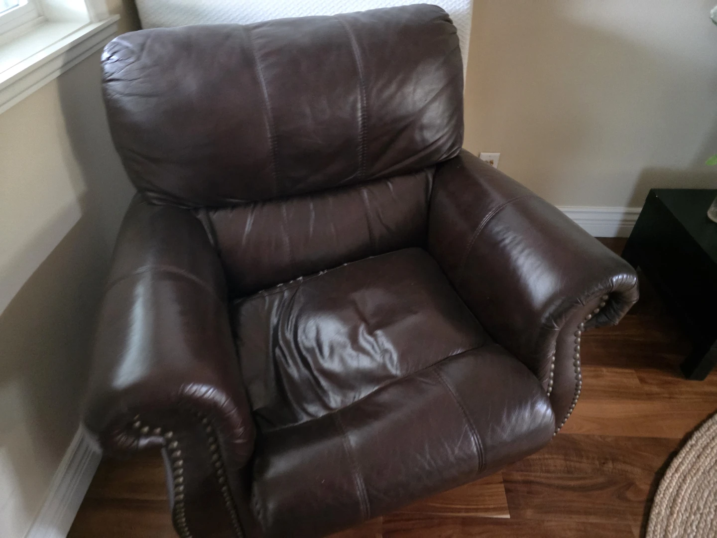 Brown Leather Recliner Chair - photo 2