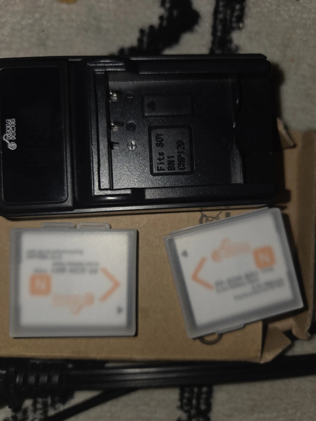 Digital Charger BC-LED1C with 2 Batteries - photo 3