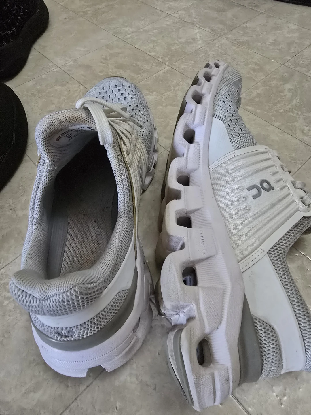 On Cloud Running Shoes - photo 2