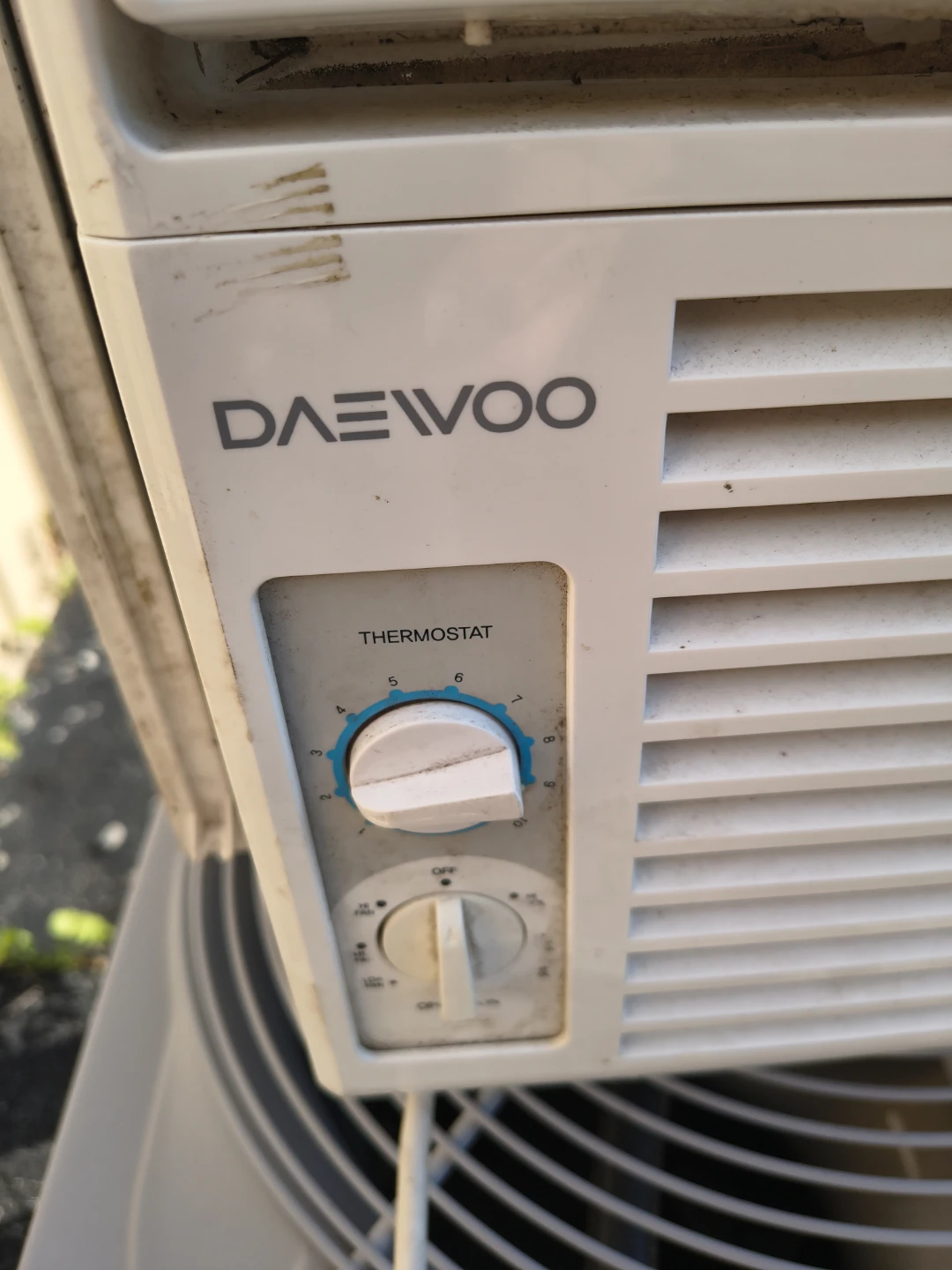 Daewoo 5000 btu Air conditioner - photo 2