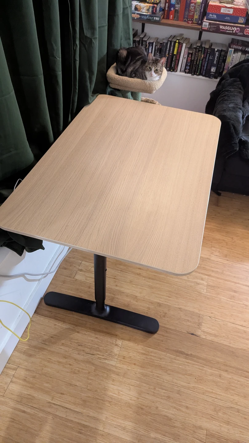 Ikea Bekant desk - photo 2