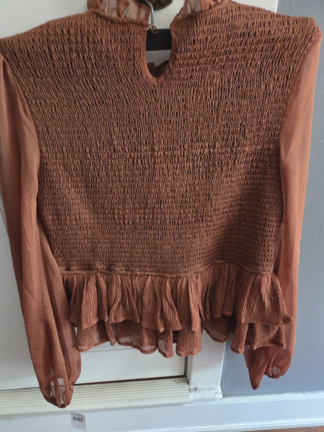 En Saison Brown Smocked Top - Size M - photo 4