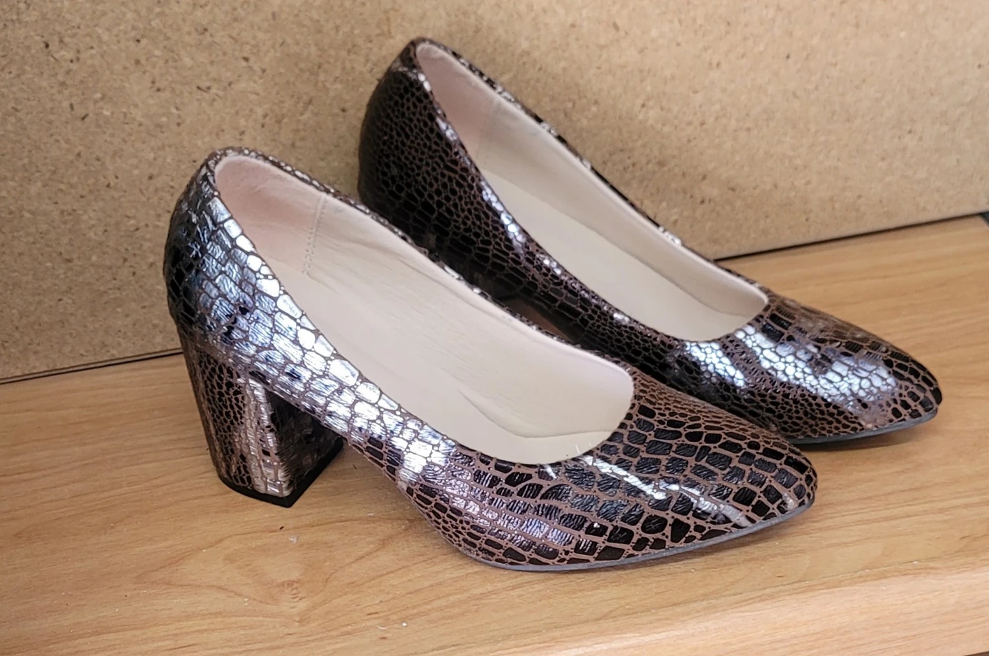 Women's Block Heel Pumps - photo 3