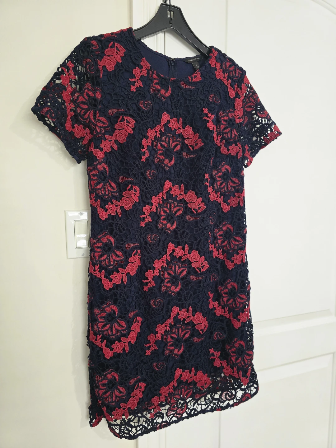 Banana Republic Navy & Red Lace Dress - Size 8 - photo 2