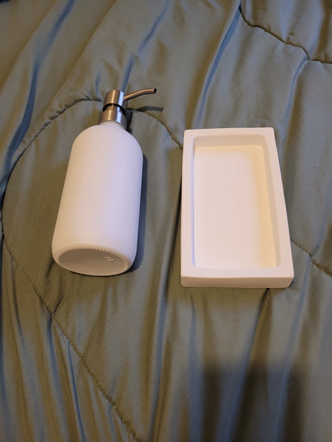 White Soap Dispenser Set with Tray - photo 4