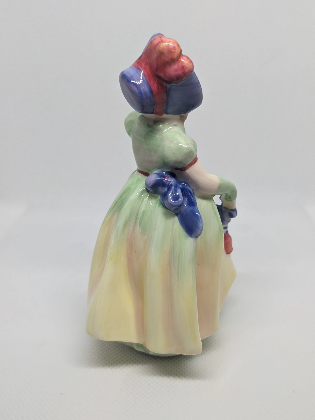 Royal Doulton "Babie" Vintage Figure - photo 4