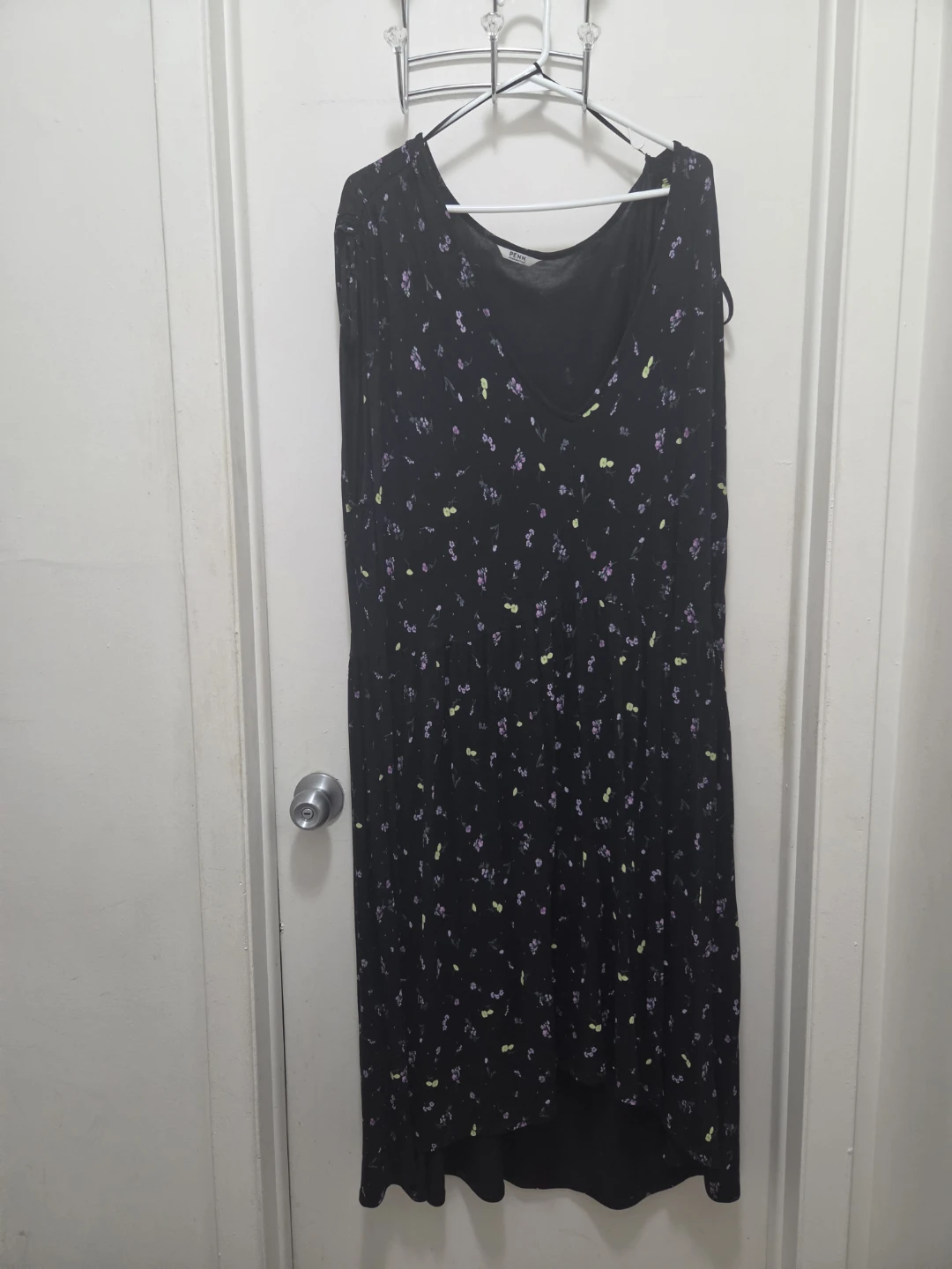 Penningtons Black Floral Print Midi Dress - photo 2