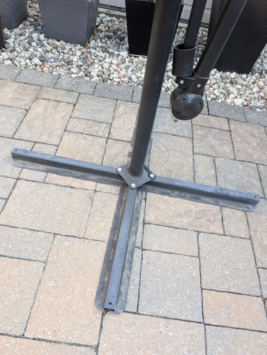 FREE - 10' Cantilever Patio Umbrella - READ - photo 2