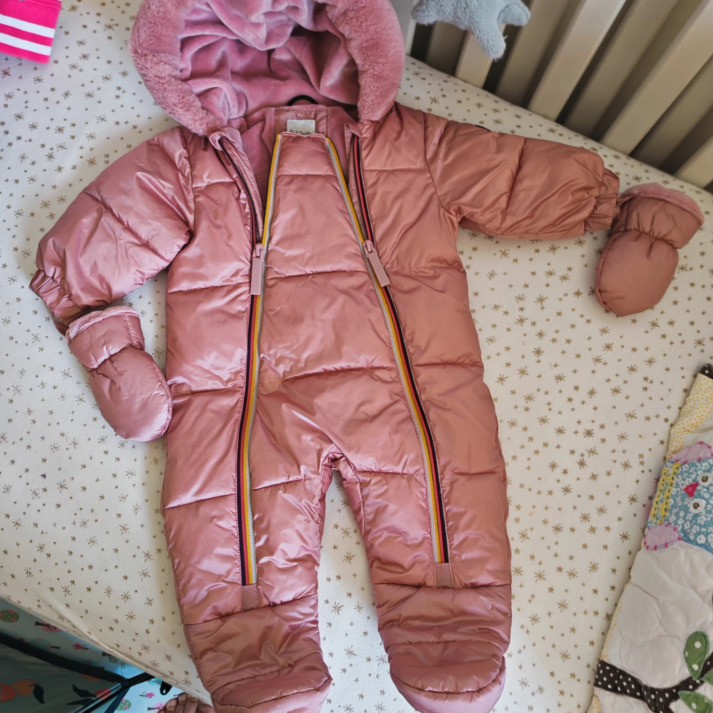 Paul Smith Pink Puffer Snowsuit with Mittens - photo 4