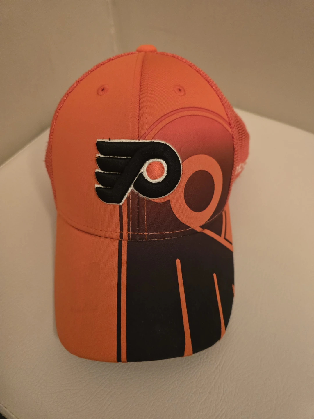 Reebok Philadelphia Flyers Mesh Trucker Cap L/XL