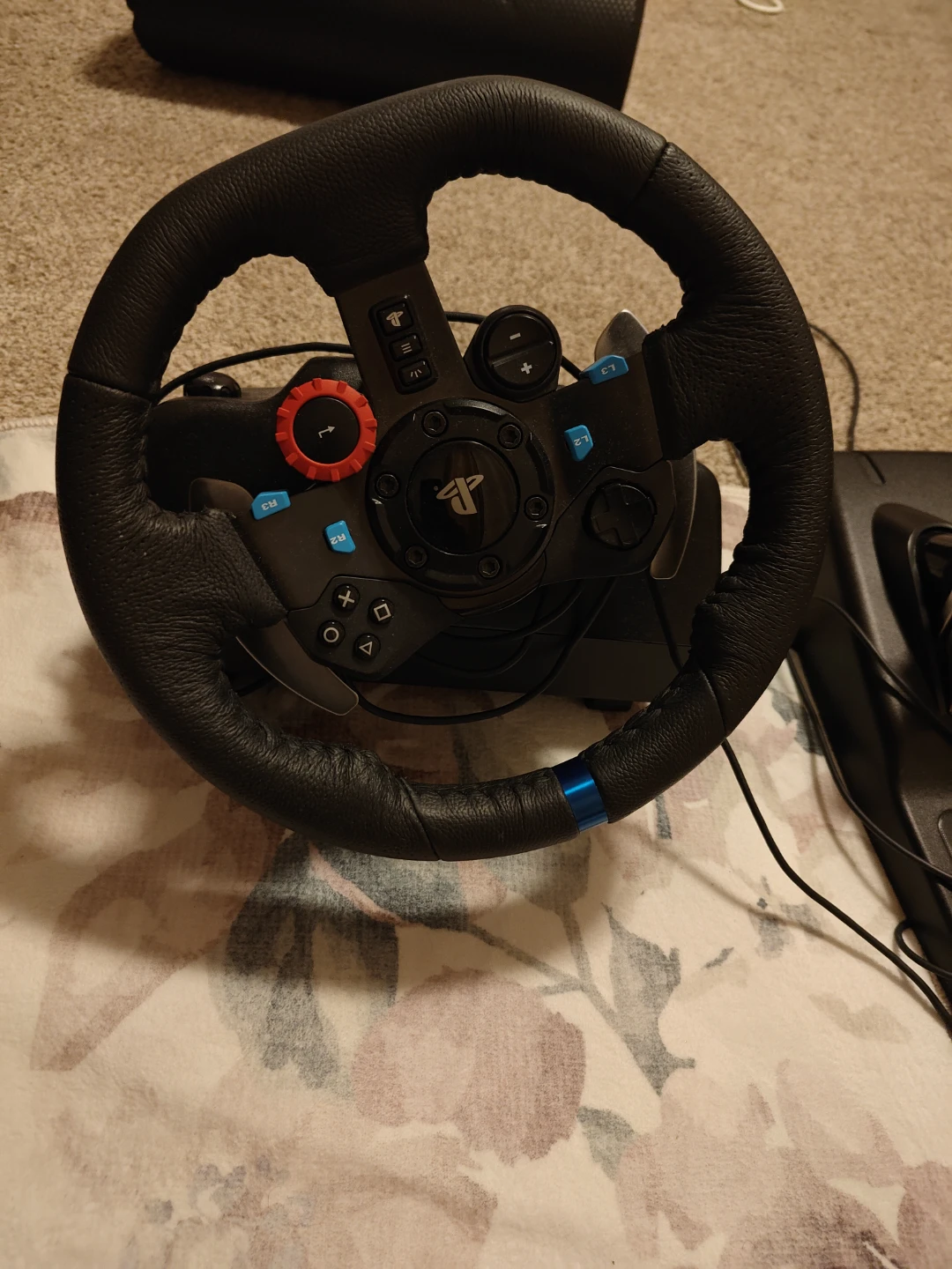 Logitech G29 Driving Force Racing Wheel & Pedals