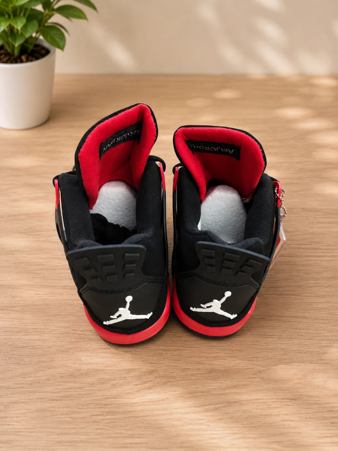 Jordan 4 Retro Red Thunder - photo 3