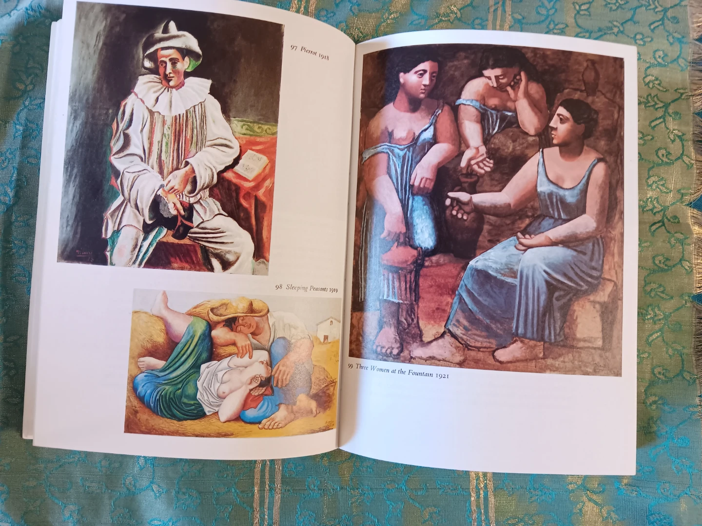 Picasso: World of Art by Timothy Hilton - photo 3