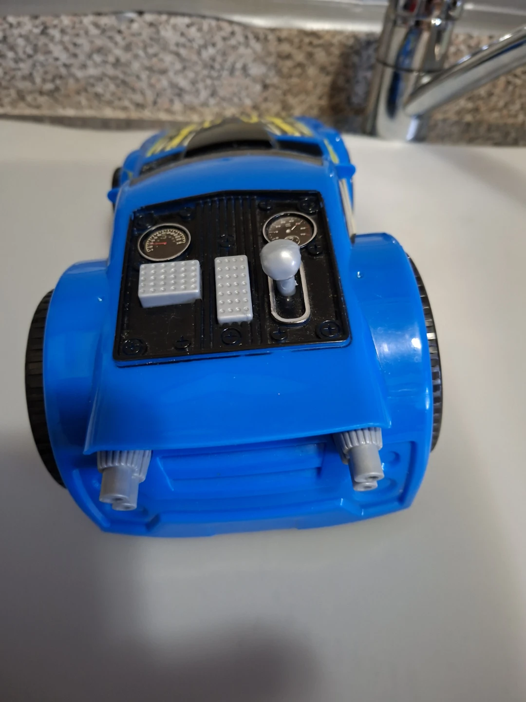 ⚽Blue Toy Car