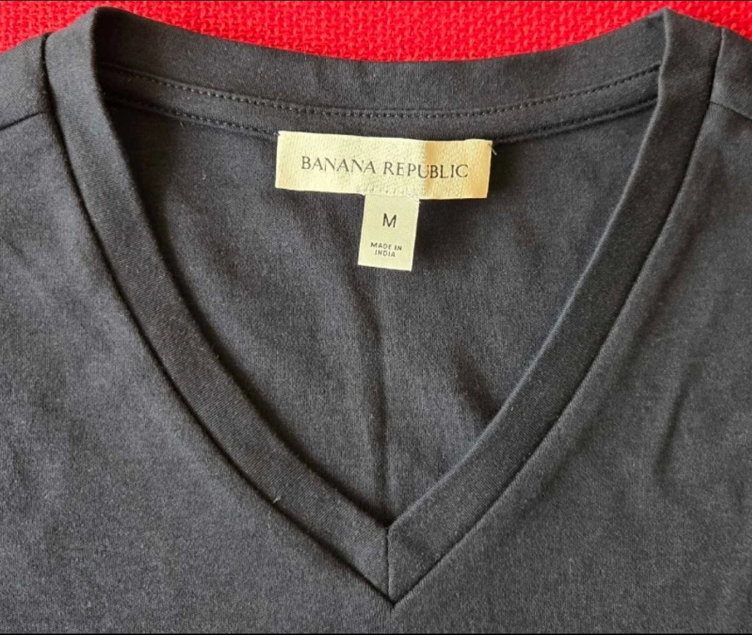Banana Republic  Luxury-Touch V-Neck T-Shir  for Father's Day. - photo 3