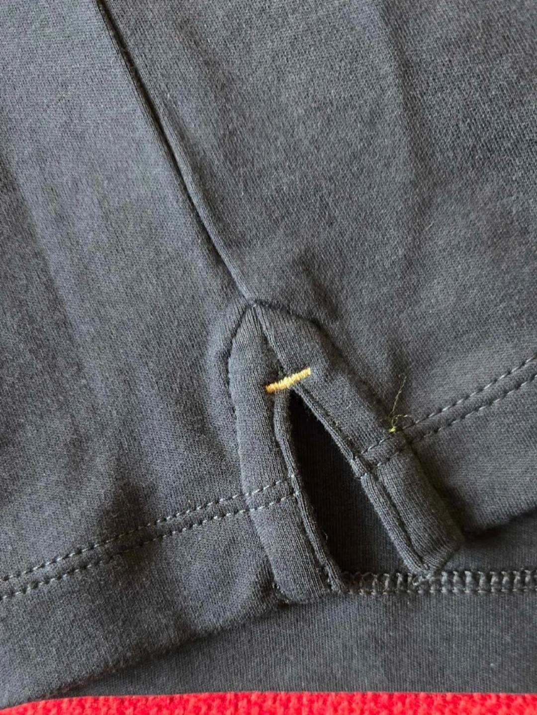 Banana Republic  Luxury-Touch V-Neck T-Shir  for Father's Day. - photo 4