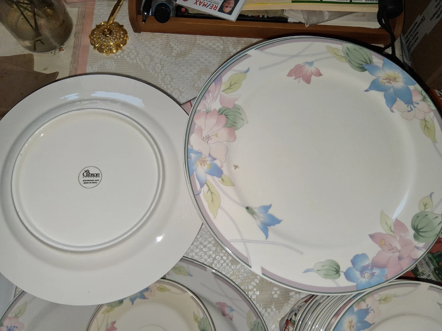 Gibson Floral Dinner Plates