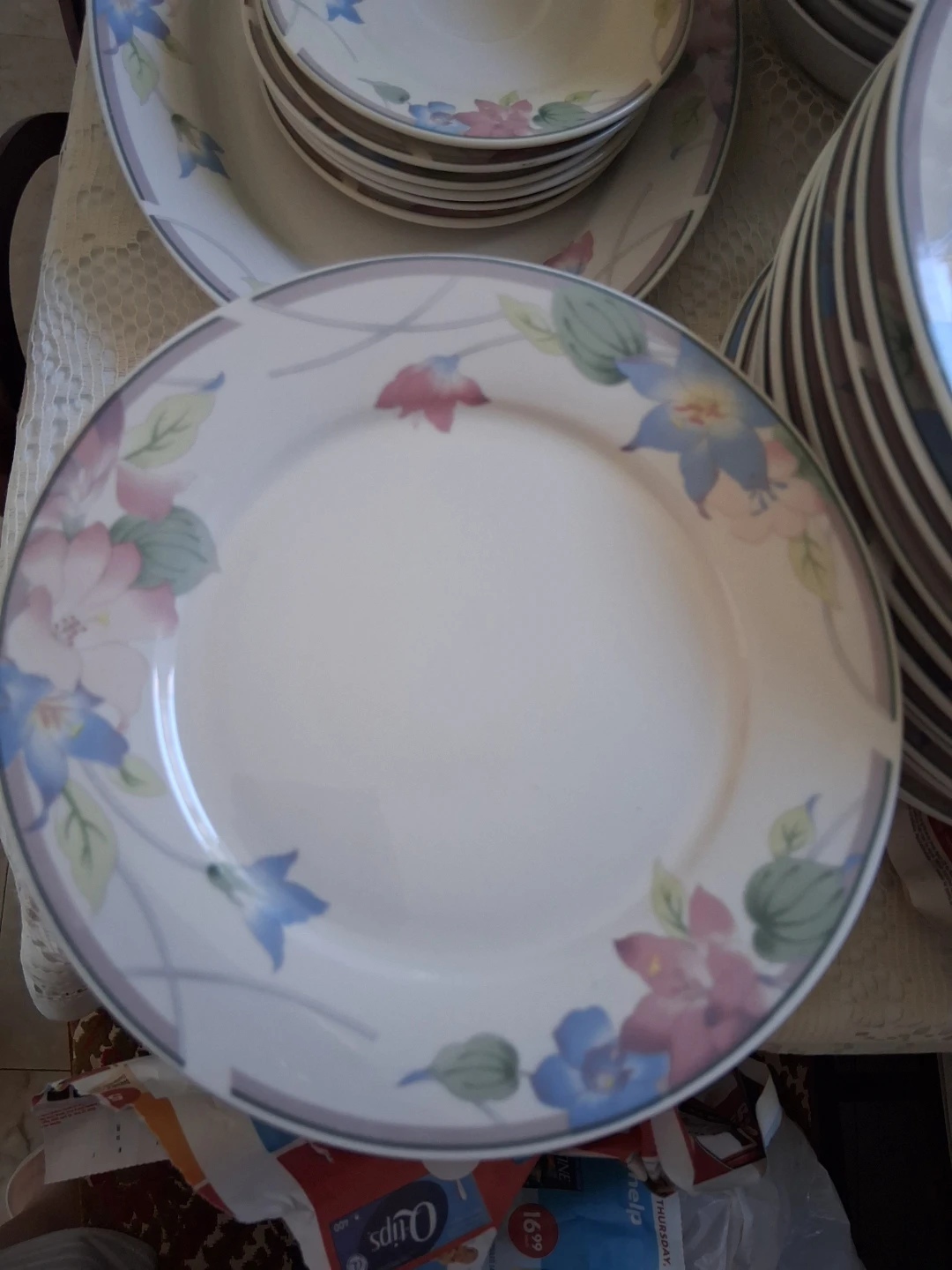 Gibson Floral Dinner Plates - photo 3
