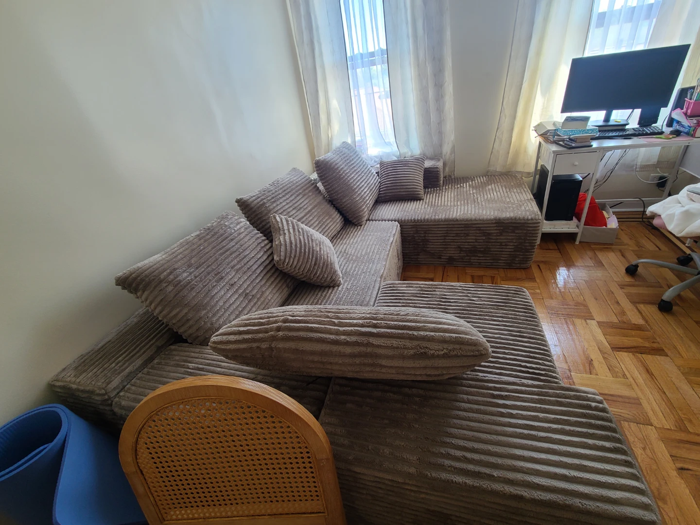 Sectional Sofa with Ottoman