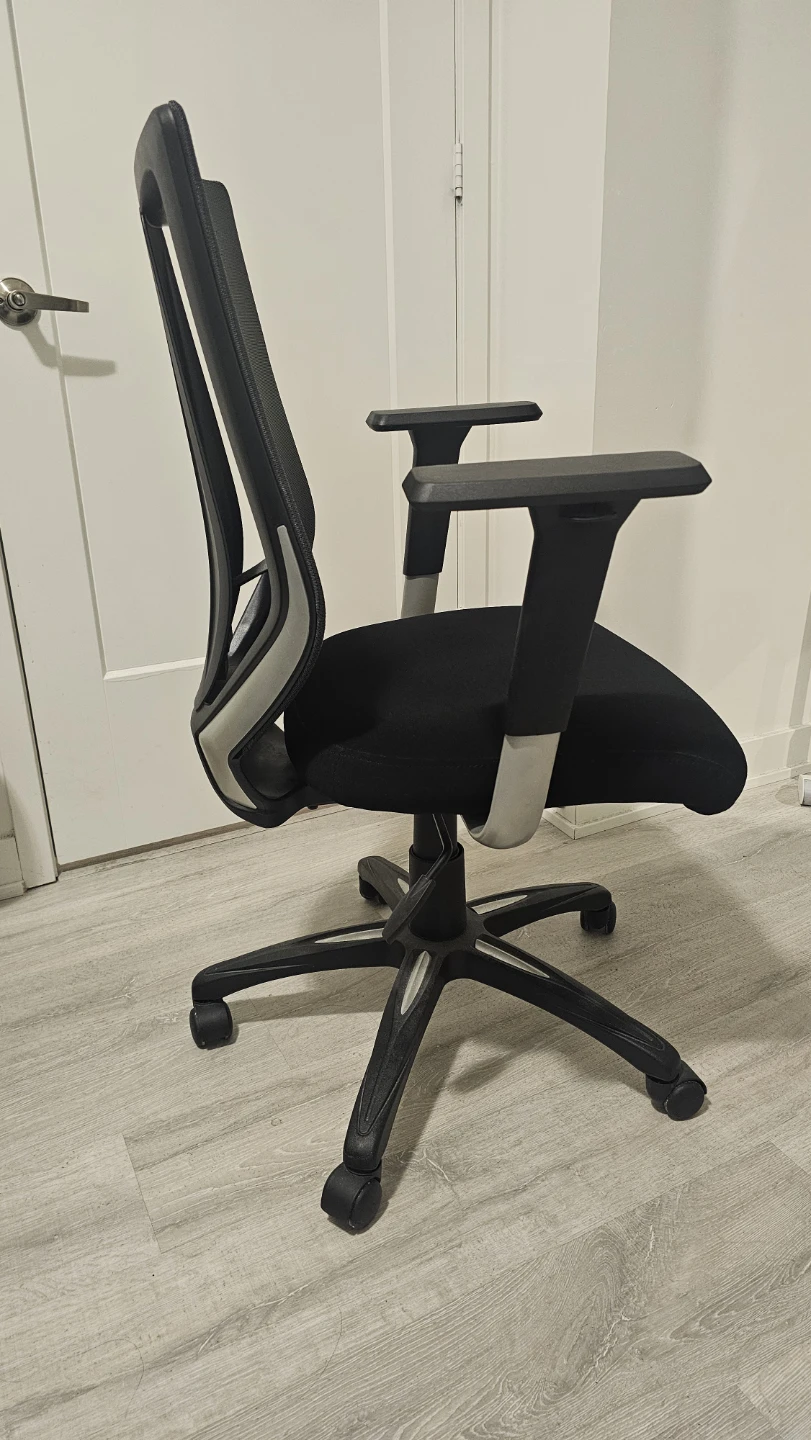 Black Office Chair with Wheels - photo 3