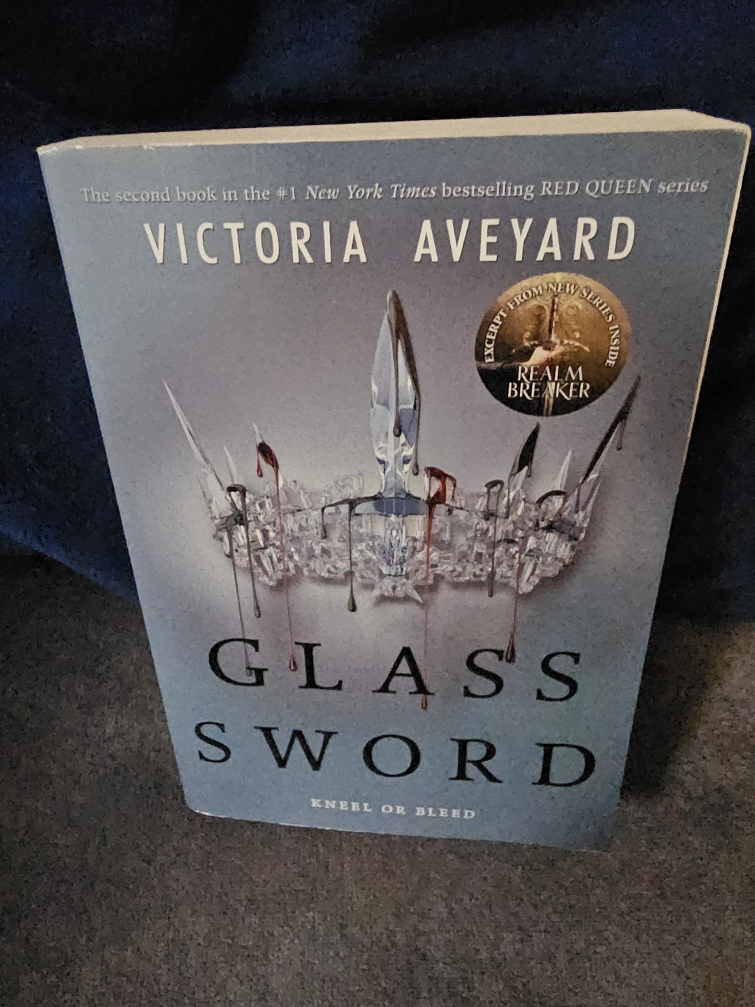 Glass Sword by Victoria Aveyard (Red Queen Series #2)