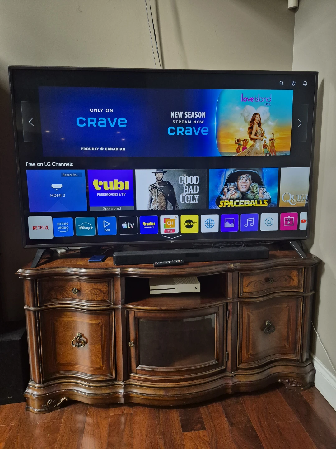 Luxury TV stand Entertainment set
