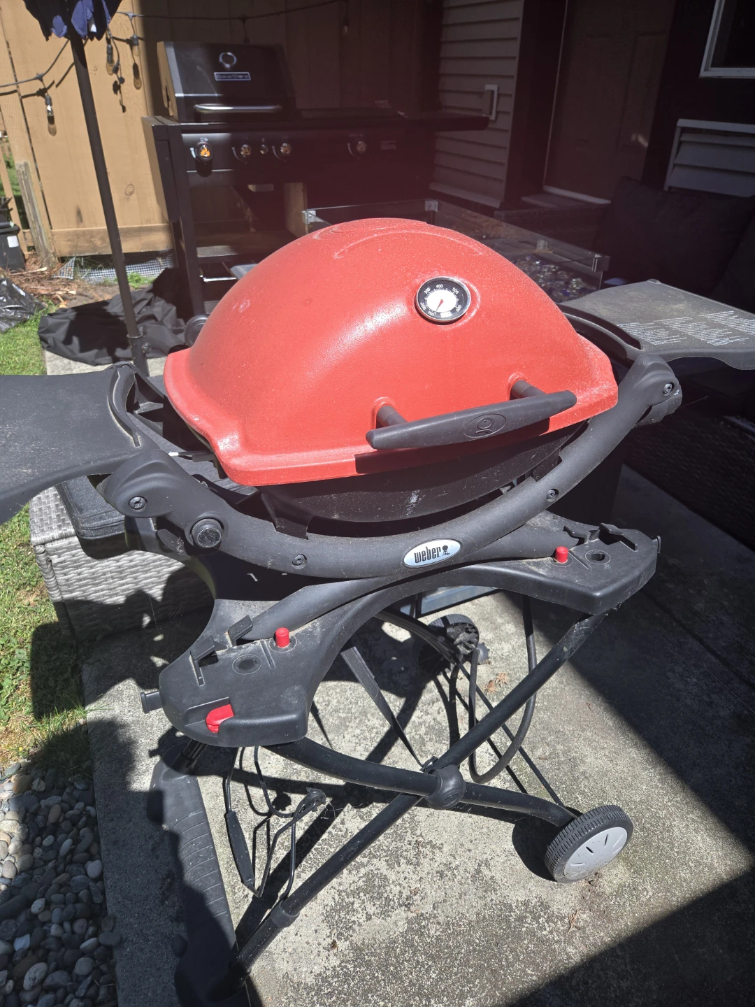 Weber Q1200 Portable Propane BBQ Grill