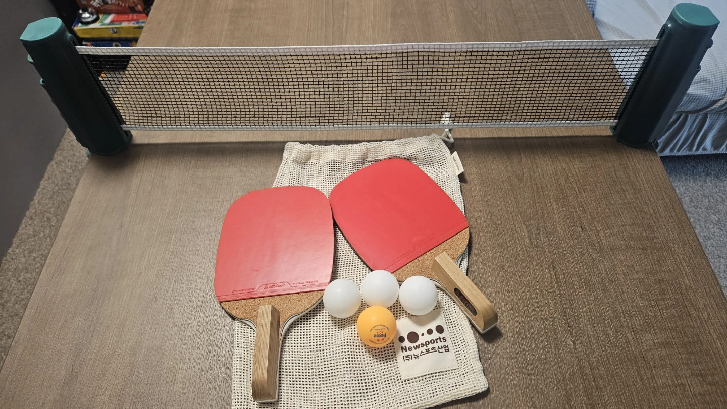 Brand New Portable Ping Pong / Table Tennis Set