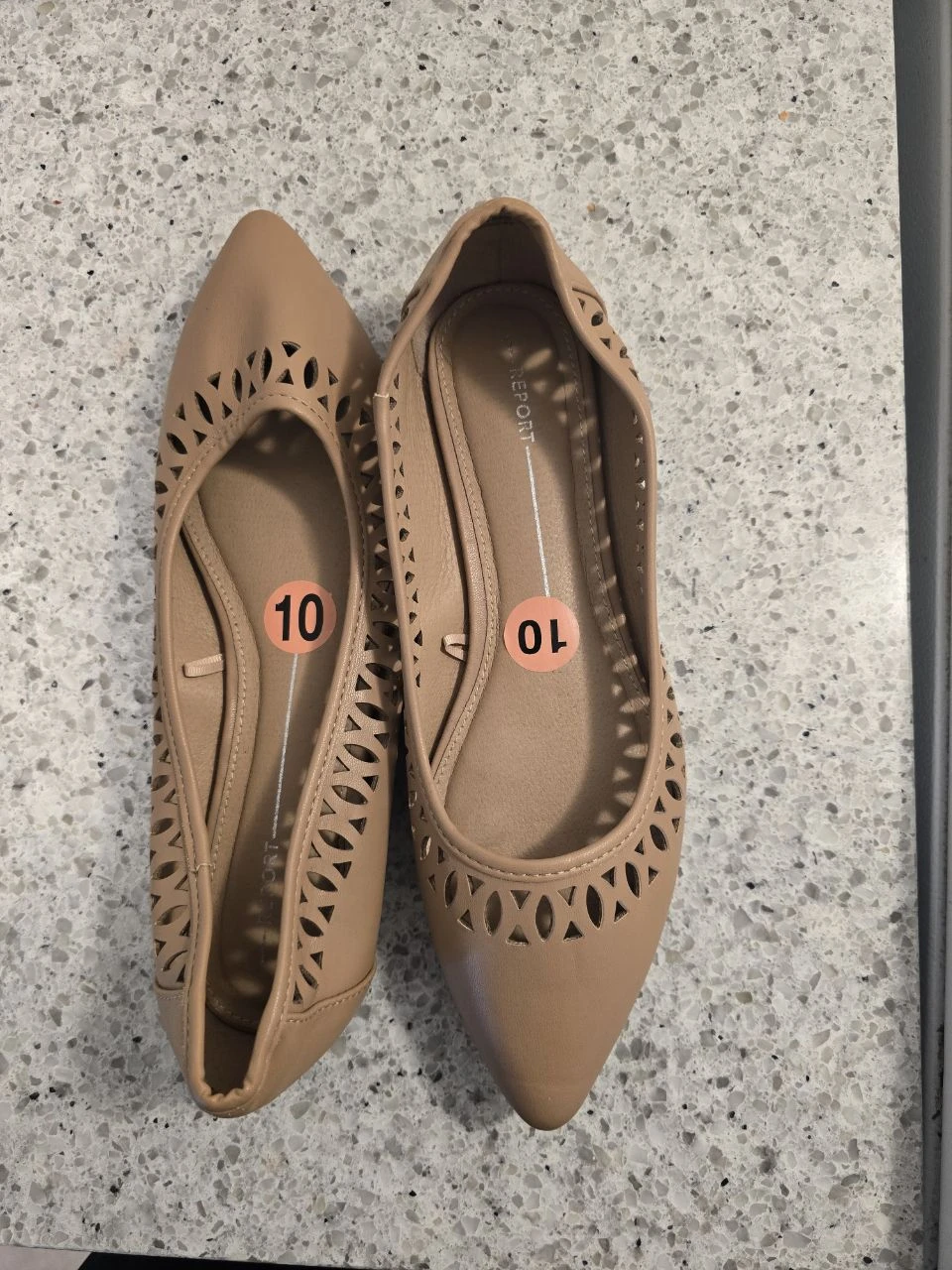 Report Women's Tan Cut-out Ballet Flats Size 10 - photo 2